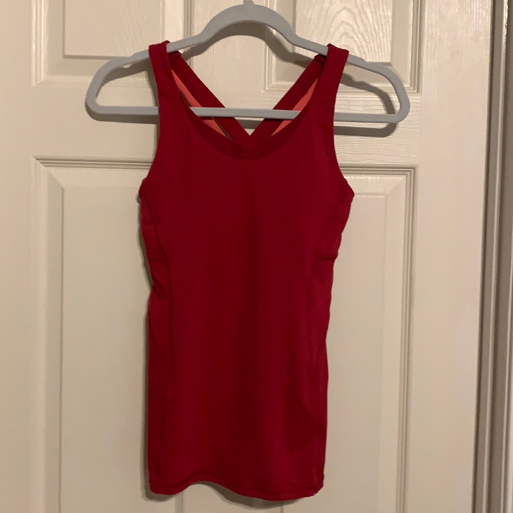 Lululemon Size 4 Moisture Wicking top